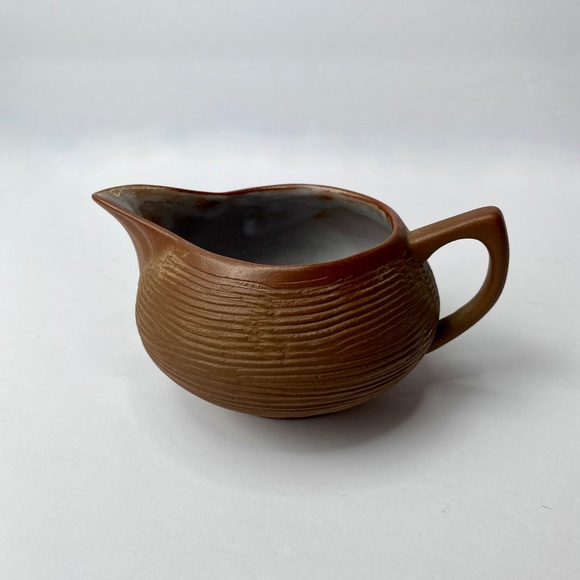 Vintage Pigeon Forge Pottery 3 Pc Set Pitcher with Creamer and Decor Signed - Picture 4 of 7